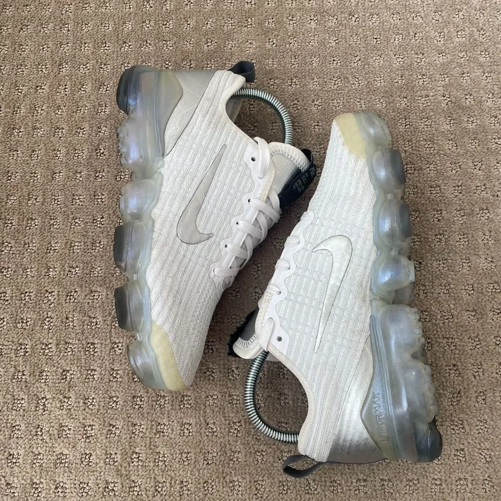 Nike Youth Air‎ Vapormax Flyknit 3 Sneakers Shoes 5.5Y White Silver BQ5238-101